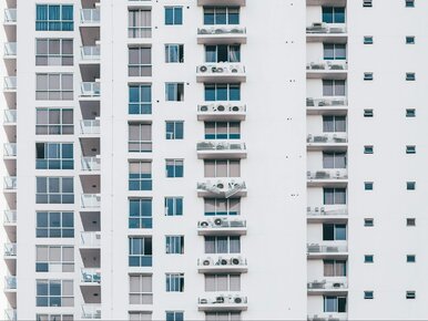 Miniatura: Masz taki balkon? Sprawdź, czy nie grozi...