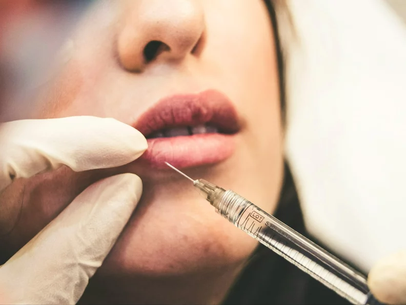 Miniatura: Medycyna estetyczna. Kto może wykonywać...