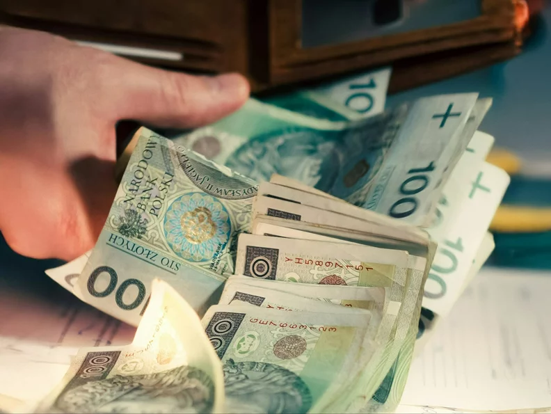 Miniatura: Znikająca pensja a budowanie majątku. Co...