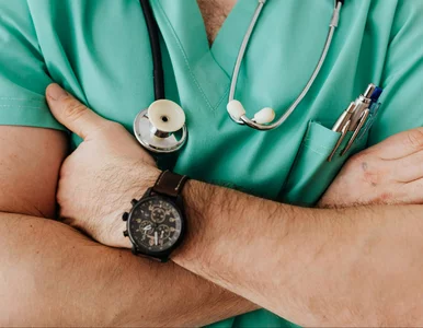 Miniatura: Szpitale wstrzymują przyjęcia pacjentów z...