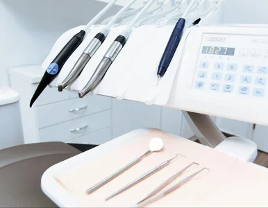 Miniatura: NFZ daje 900 plus na dentystę. Te zabiegi...