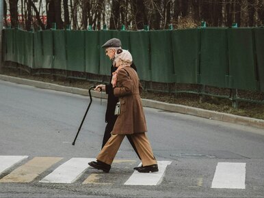 Miniatura: Nowe tablice dalszego trwania życia....