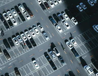 Miniatura: Polskie osiedla bez parkingów. Koniec z...