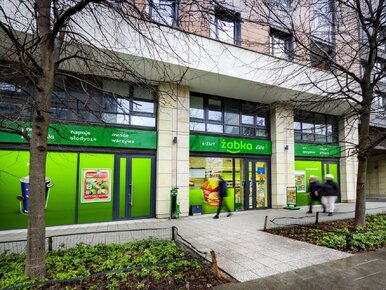 Miniatura: Popularna sieć stratuje z wiosennymi...