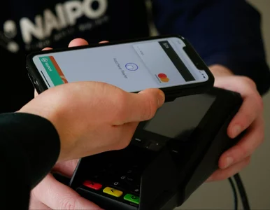 Miniatura: Ile zarabiają kasjerzy w Lidlu, Aldi i w...