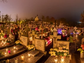 Miniatura: Czym umyć nagrobek na Wszystkich Świętych?...