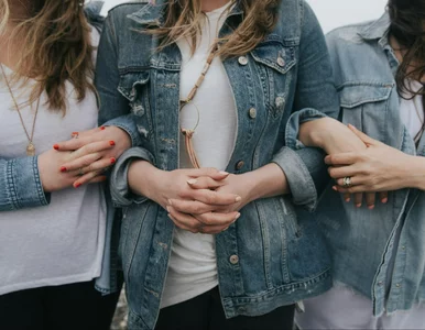 Miniatura: Zarabiamy coraz więcej. Kobiety ciągle...