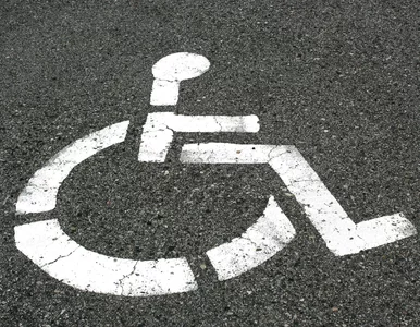 Miniatura: Podrobiona karta parkingowa. Kopertowe...