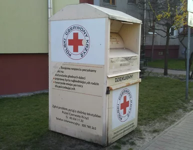 Miniatura: Czy rzeczy z kontenerów PCK trafiają do...