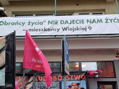 Miniatura: Warszawa abdykowała. Można wyć do woli i...