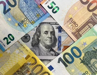 Miniatura: Dolar coraz słabszy. Sprawdź dzisiejsze...