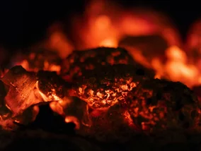 Miniatura: Ile kosztuje wrzucenie tony węgla do...