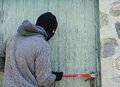 Miniatura: Złodzieje wchodzą do domu i od razu tam...
